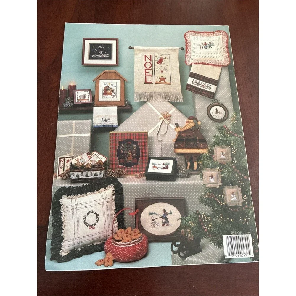 Vintage Leisure Arts 430 Olde World Christmas Counted Cross Stitch Pattern